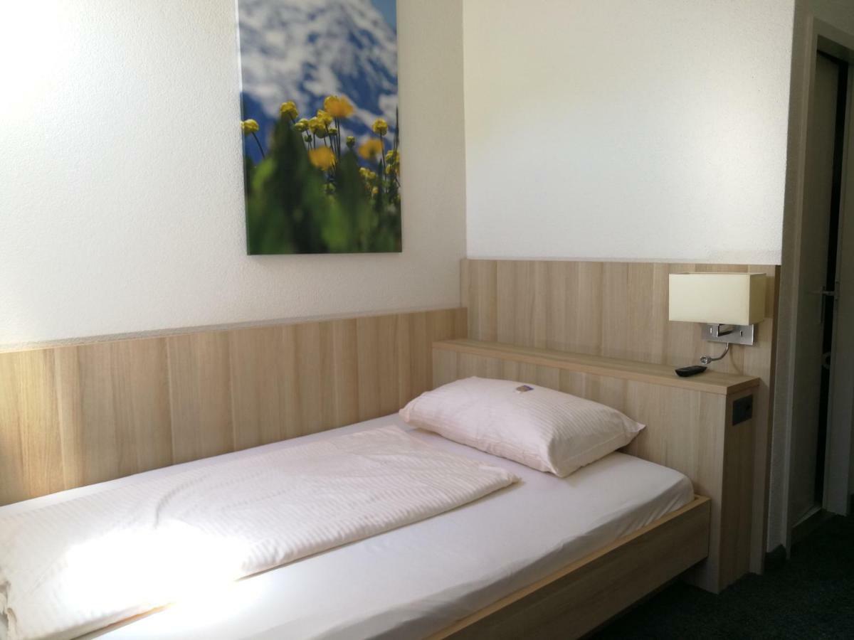 Hotel Loetschberg Интерлакен Экстерьер фото